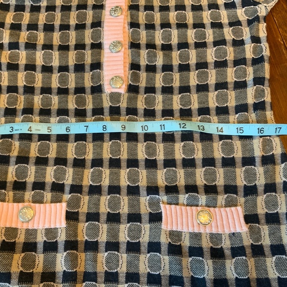 CHANEL CASHMERE PLAID POLKA DOT 2021 Autumn Rhinestone Buttons Logo 40 - Picture 14 of 16